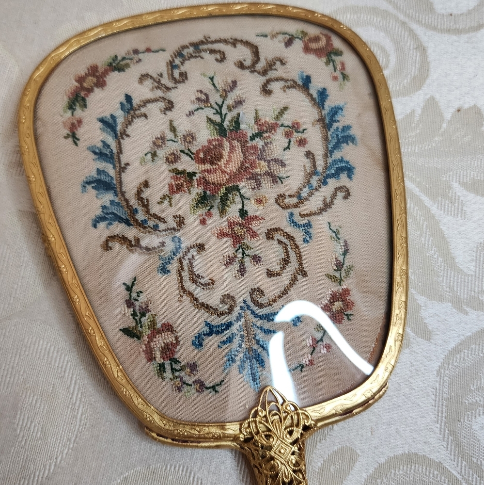 VINTAGE Gold Tone Hand Mirror Embroidered Floral Back Heavy Beveled Glass Vanity - Picture 6 of 13